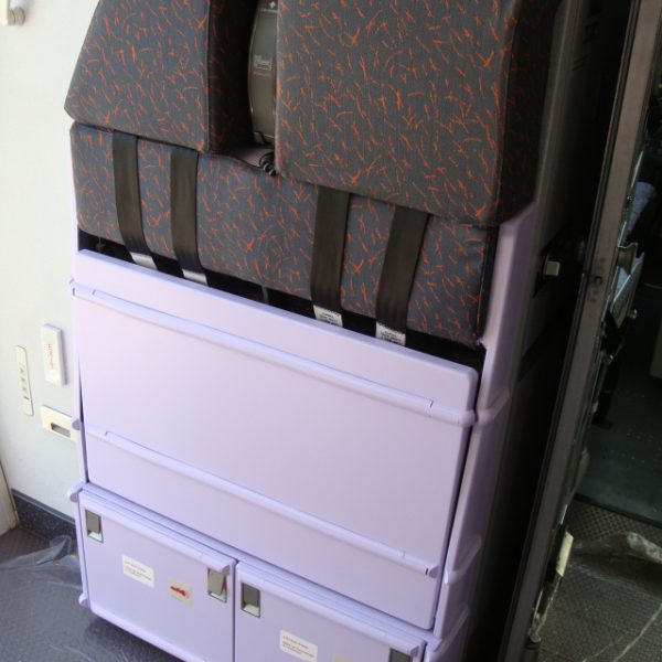Attendant seat painted with HSH IP1065B thanks to FAA/EASA Paint Certification